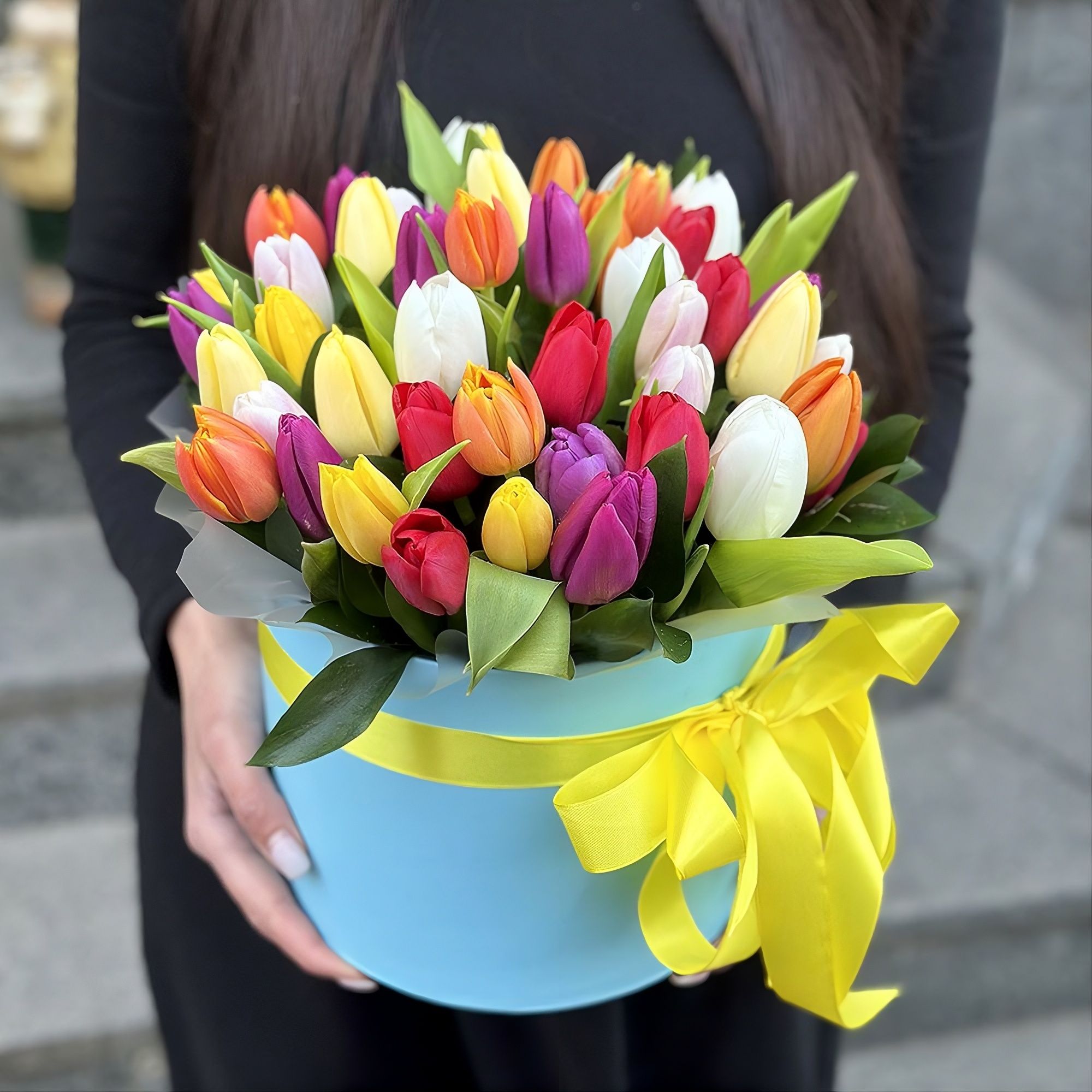 Send spring Tulips in a box 45pcs, Samarkand